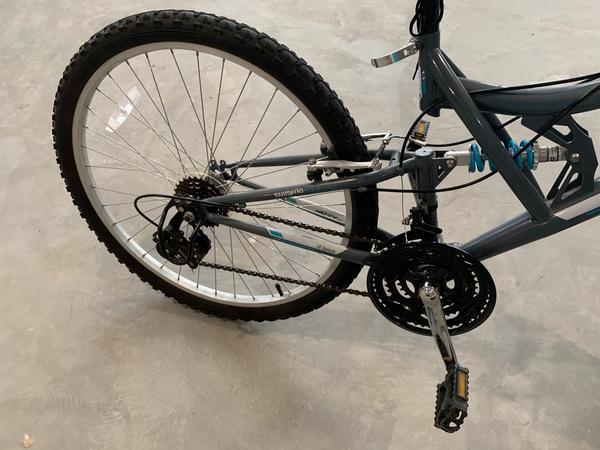 huffy 26 trail runner women's mountain bike