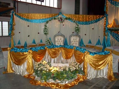 Main Table 'U' Shaped with Fountain