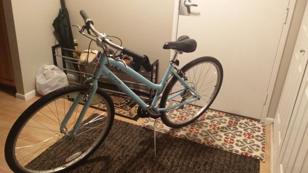 schwinn median hybrid bike